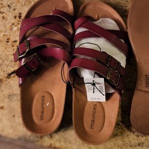 NWT Maurices sandels